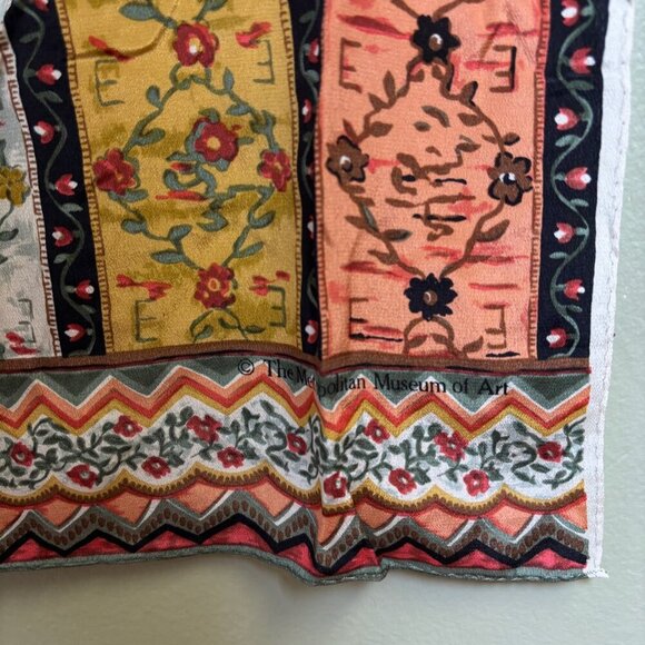 Vintage The Metropolitan Museum of Art Silk Scarf Made in Korea 1996 Exclusive - Picture 5 of 11